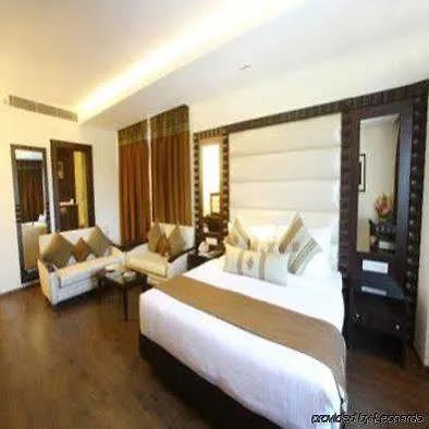 Parkland Grand Kapashera New Delhi Hotel