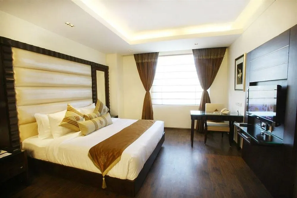 *** Hotel Parkland Grand Kapashera Neu-Delhi Indien