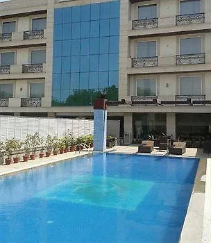 Parkland Grand Kapashera Neu-Delhi 3*,