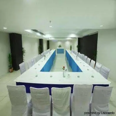 Hotel Parkland Grand Kapashera Neu-Delhi